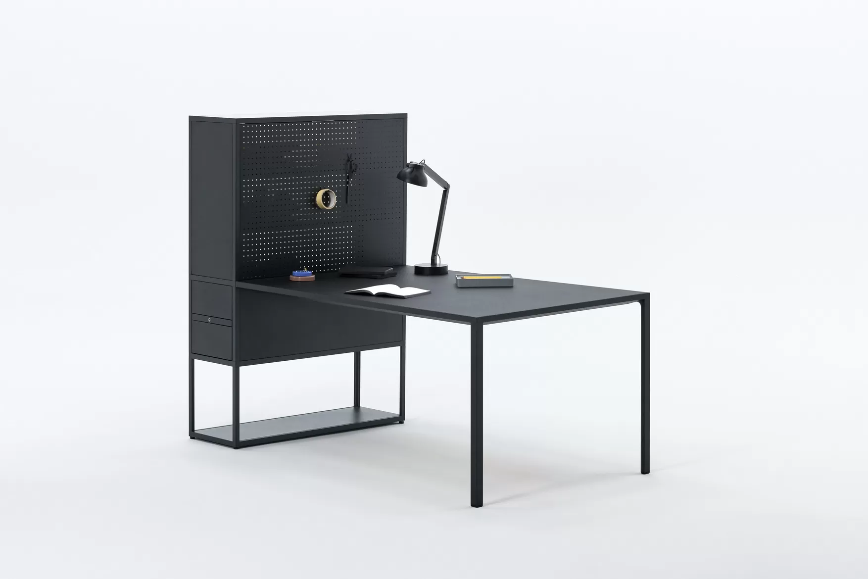 PC DOUBLE ARM W. TABLE INSERT | Herman miller
